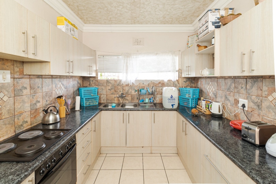 2 Bedroom Property for Sale in Fairfield Estate Western Cape